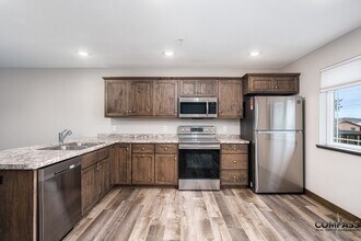 3021 Eldorado Blvd in Eau Claire, WI - Building Photo - Building Photo
