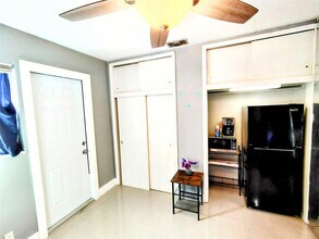 845 S Highland Dr in Hollywood, FL - Building Photo - Building Photo