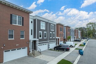 502 Highland Pky in Itasca, IL - Building Photo