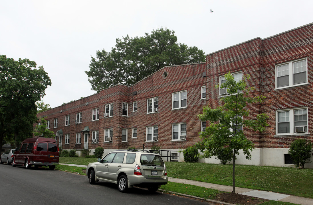 29-01 148th St in Flushing, NY - Building Photo