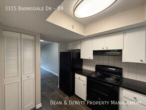 3315 Barnsdale Dr in Largo, FL - Building Photo - Building Photo