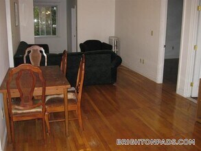 37 Egremont Rd, Unit 3 in Boston, MA - Building Photo - Building Photo