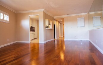 100 Cliff Dr in Laguna Beach, CA - Building Photo - Building Photo