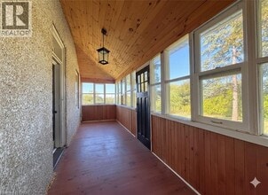 6899 Forestell Rd in Puslinch, ON - Building Photo - Building Photo