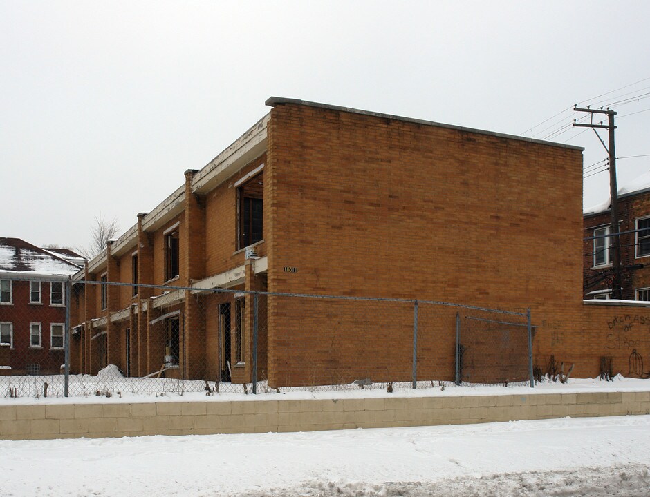 SCHOENHERR APARTMENTS in Detroit, MI - Building Photo