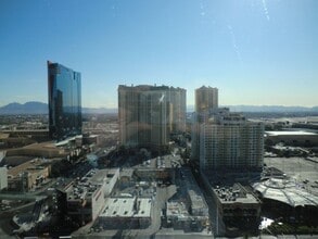 3722 Las Vegas Blvd S in Las Vegas, NV - Foto de edificio - Building Photo