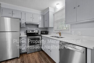 1001 Glendale Ln in Nashville, TN - Building Photo - Building Photo