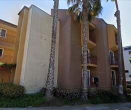 363 Playa Del Sur St in San Diego, CA - Building Photo - Building Photo
