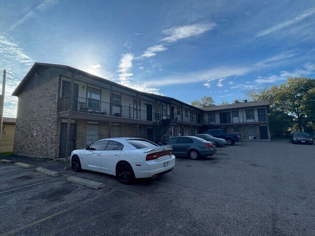 1701 Cedarview Cir in Killeen, TX - Building Photo - Building Photo