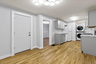 183 Bradley St in New Haven, CT - Building Photo - Building Photo