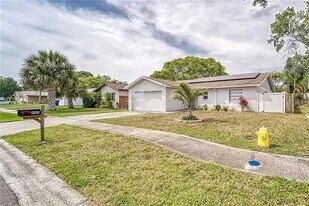 600 6th Ave SE in Largo, FL - Building Photo