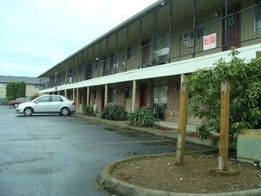 Maplecrest Apartments in Vancouver, WA - Foto de edificio - Building Photo