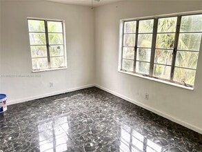 1124 NW 112th Terrace in Miami, FL - Building Photo - Building Photo
