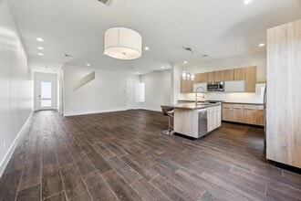 2220 Cortijo Pl in Houston, TX - Building Photo - Building Photo