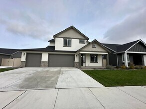 4479 W Homeward Bound Blvd in Coeur d'Alene, ID - Building Photo - Building Photo