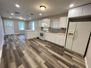 6805 Porter St in Austin, TX - Building Photo - Building Photo