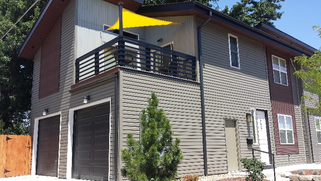 375 E 13th St in Loveland, CO - Foto de edificio - Building Photo