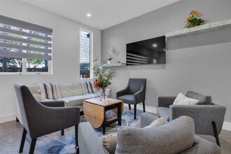 1045 NE 18th Ave in Fort Lauderdale, FL - Building Photo - Building Photo