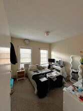 27 Ibbetson St, Unit 2 in Somerville, MA - Foto de edificio - Building Photo