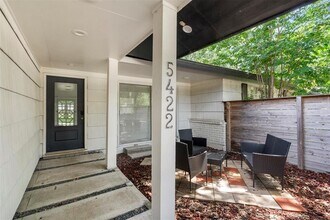5422 Lincrest Ln in Houston, TX - Building Photo - Building Photo