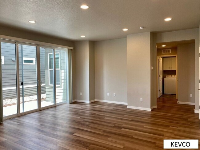 2950 Sykes Dr in Fort Collins, CO - Building Photo - Building Photo