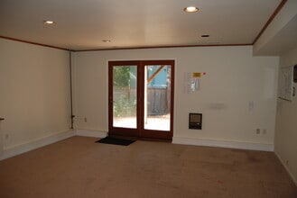 13310 NE 74th St in Redmond, WA - Foto de edificio - Building Photo