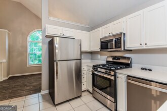 136 Summer Creek Cove in Dallas, GA - Building Photo - Building Photo
