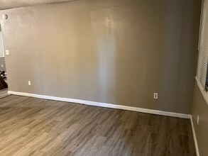 722 St Martin Dr in Sauget, IL - Building Photo - Building Photo
