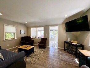 8 Priscilla Ave in Wareham, MA - Building Photo - Building Photo