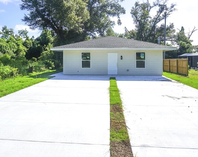 148 Claire Ave in Panama City, FL - Building Photo - Building Photo