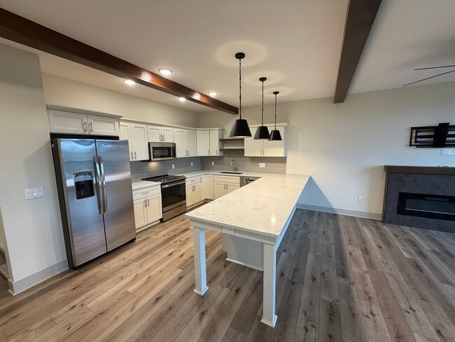 property at 6460 Galleria Dr