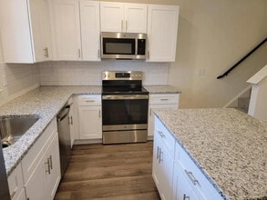 2058 Main St, Unit #2 in Lititz, PA - Building Photo - Building Photo