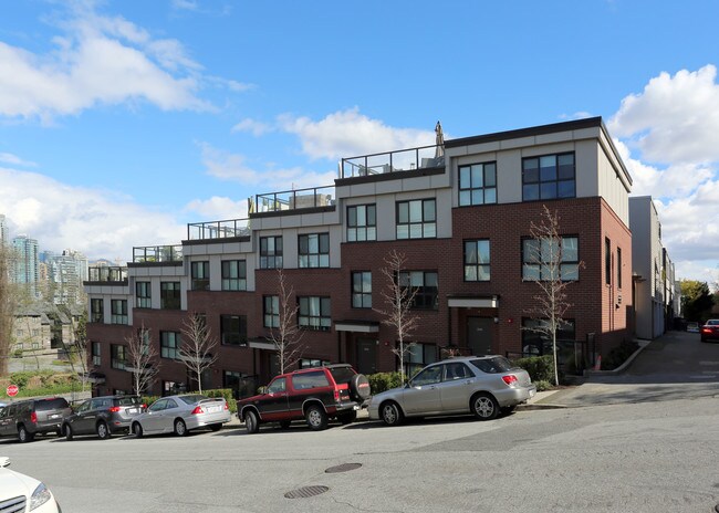 Alder Crossing in Vancouver, BC - Building Photo - Building Photo