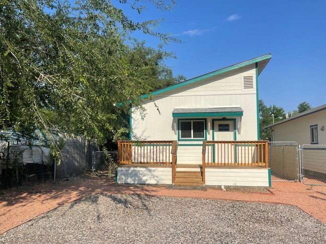property at 1022 N 4th St