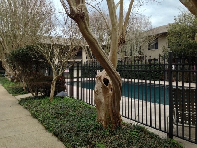 213 Bendel Rd, Unit 115 in Lafayette, LA - Foto de edificio - Building Photo