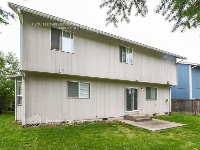 14101 80th Ave Ct E in Puyallup, WA - Foto de edificio - Building Photo