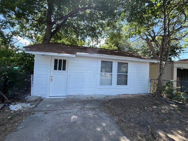 property at 259 Walton Ave