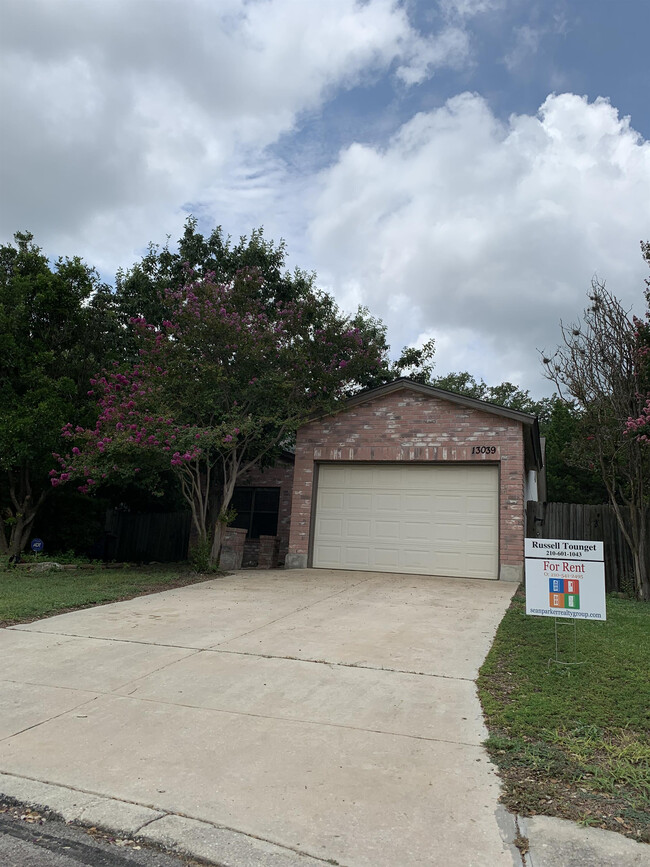 property at 13039 Hunters Moon