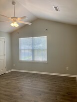 1358 Dowden St in Kernersville, NC - Building Photo