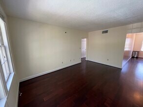 504 Bashford Ln in Alexandria, VA - Building Photo - Building Photo