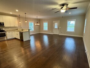 200 Banks St in Zebulon, GA - Building Photo - Building Photo