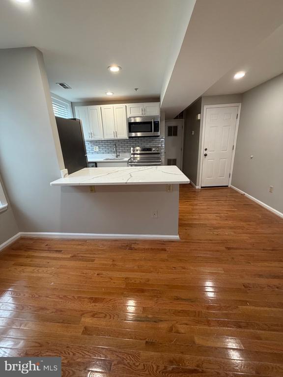 property at 1458 Riverside Ave