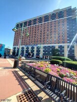 1 Carriage City Plz in Rahway, NJ - Building Photo