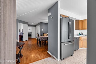 237 Paddington Ct in Englishtown, NJ - Building Photo - Building Photo