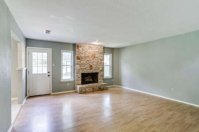 11227 Henge Dr in Austin, TX - Building Photo - Building Photo
