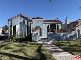 9428 Harvard Blvd in Los Angeles, CA - Building Photo