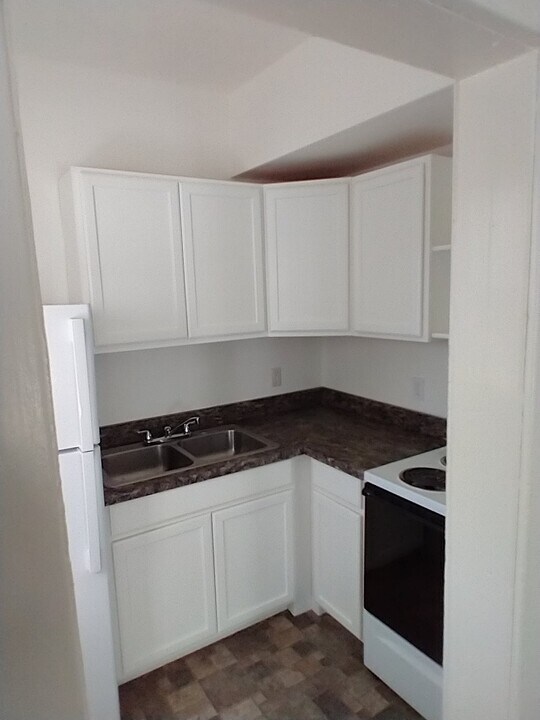 302 Maple St, Unit 4 in Medford, OR - Building Photo
