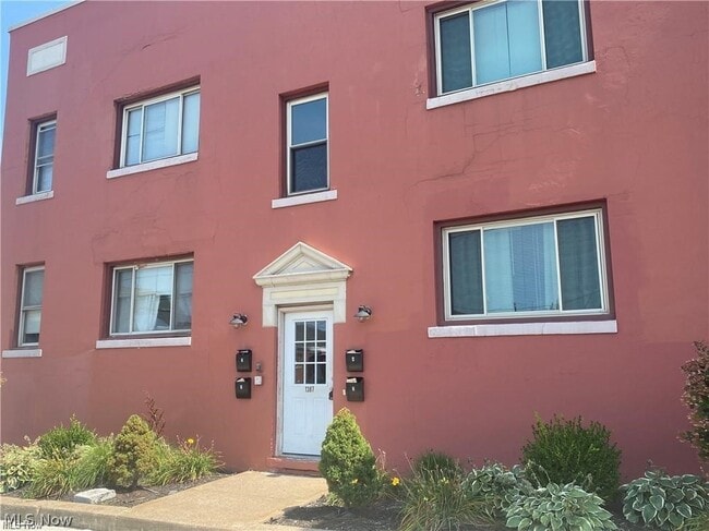 1387 W 69th St in Cleveland, OH - Building Photo - Building Photo