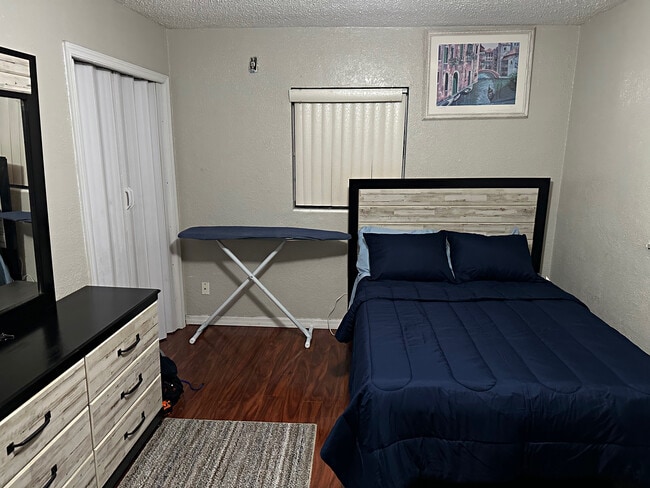 5107 Cochita Dr, Unit Room for Rent