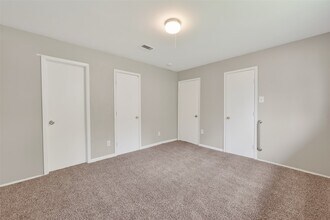 2446 Mayview Dr in Houston, TX - Building Photo - Building Photo